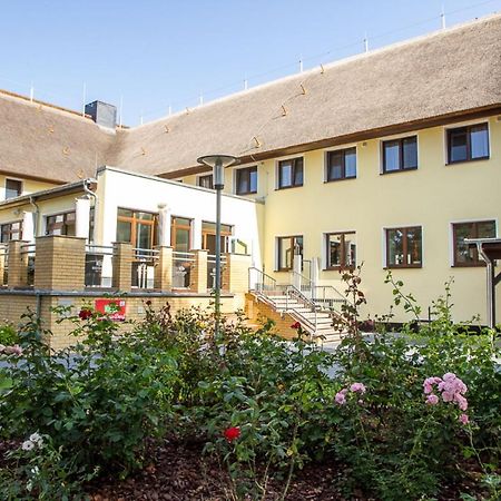 Ostseehotel Wustrow ヴストロ エクステリア 写真