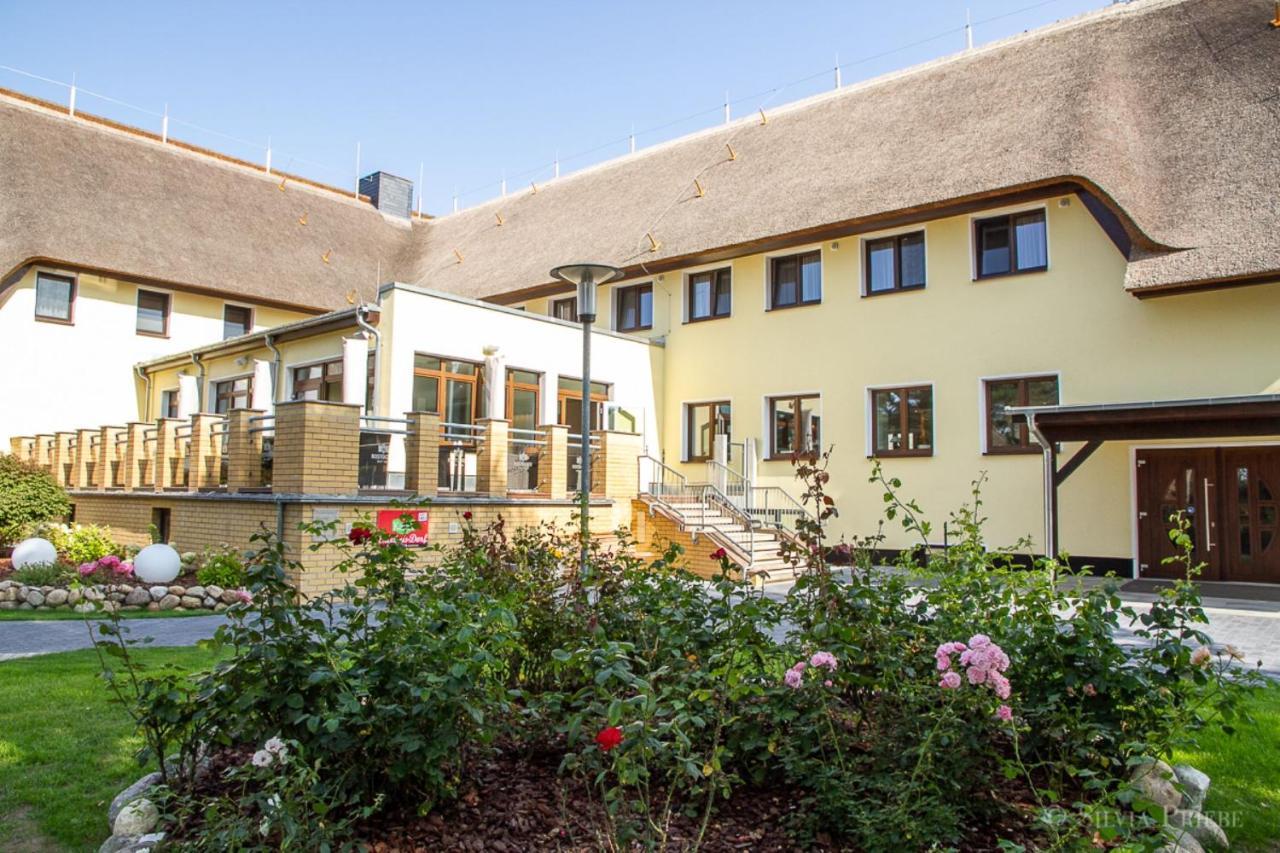 Ostseehotel Wustrow ヴストロ エクステリア 写真