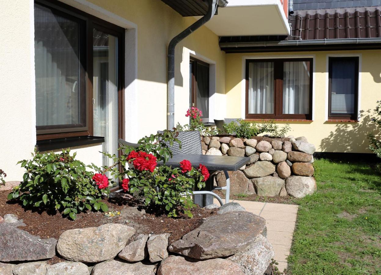 Ostseehotel Wustrow ヴストロ エクステリア 写真